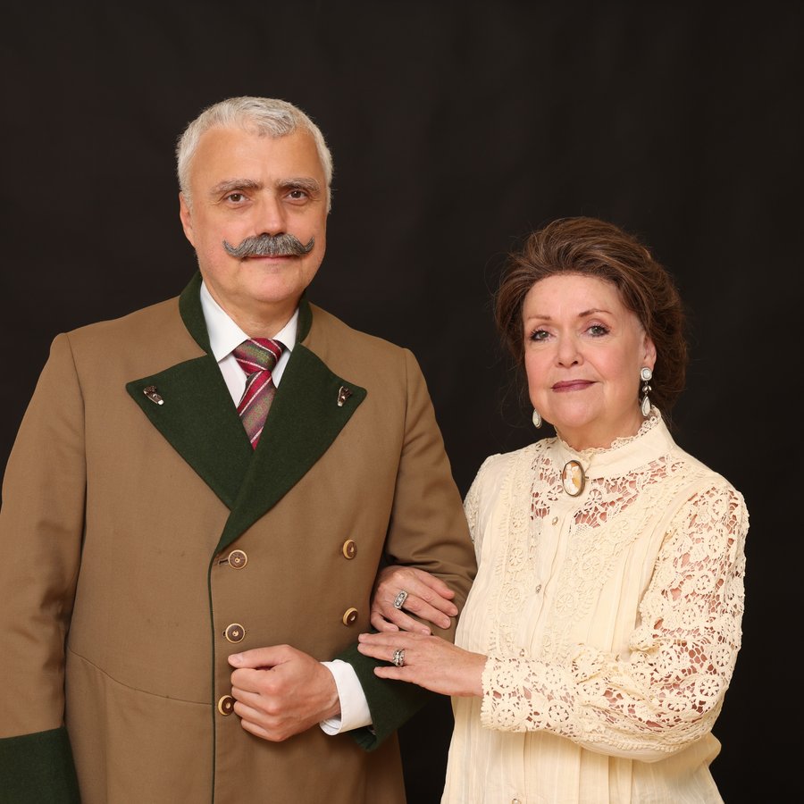 2 Karten für  FRANZI & SOPH / Historientheater in Schloss Eckartsau