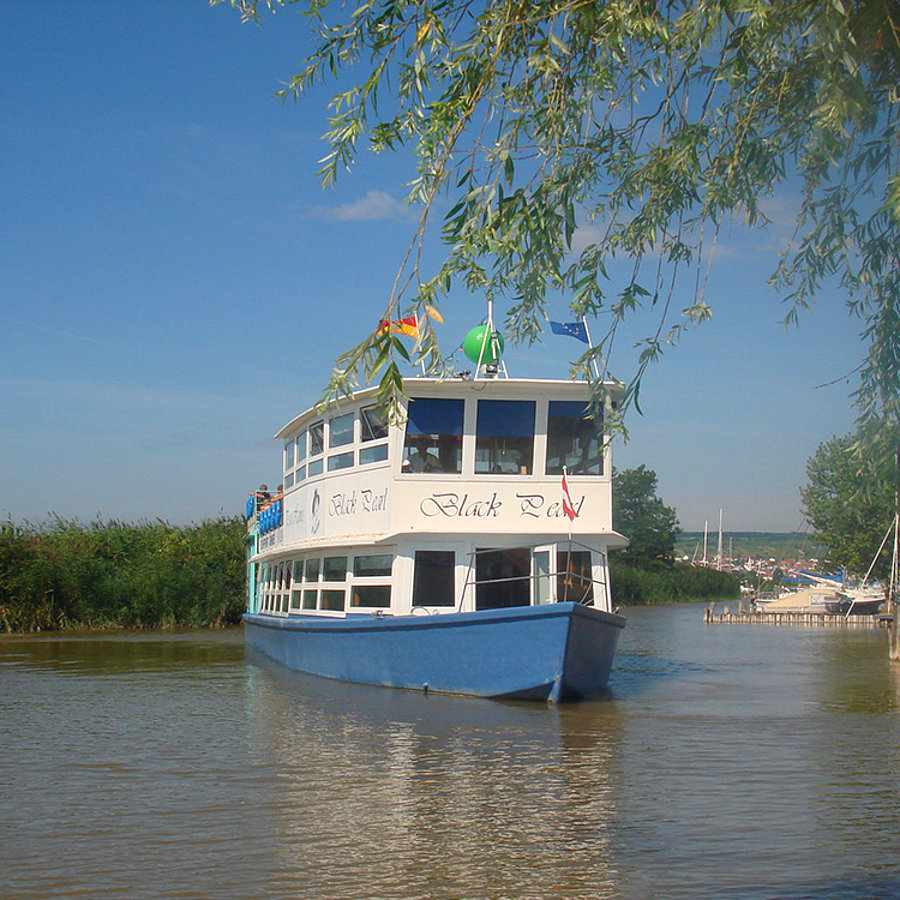 Schifffahrt Weiss-Sommer