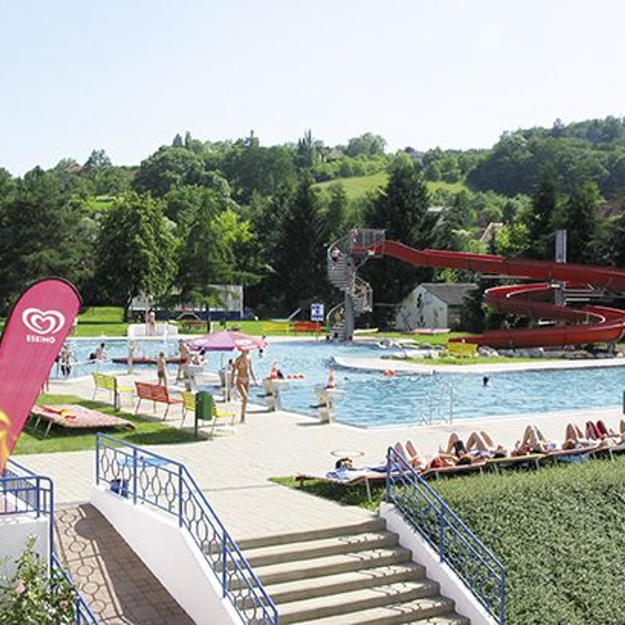 Hallen- und Freibad Feldbach