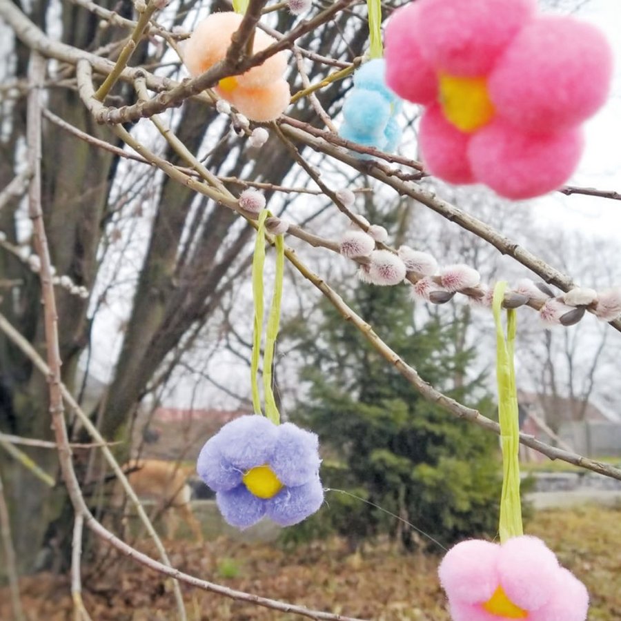 Bastel-Tipp: Bommelige Blumen