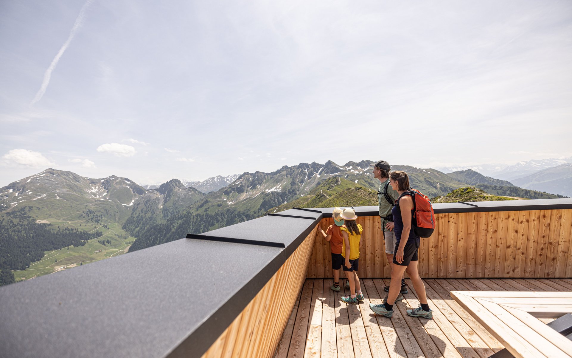 Aussicht mit Family auf den Top of Alpachtal