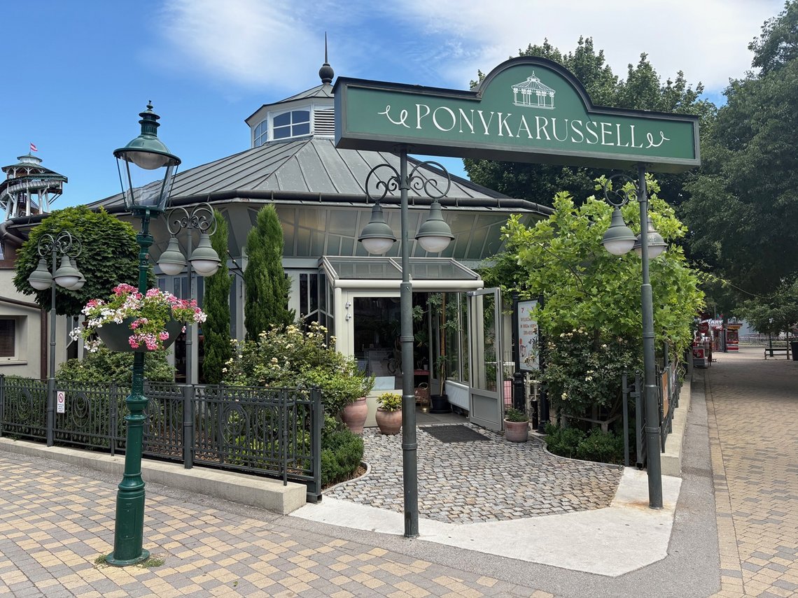 Gastgarten_Ponykarussel